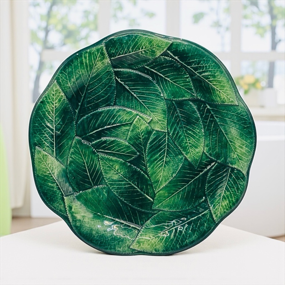 Vintage Ceramiche Leonardo Green Leaf Plate Made in Italy 8” Majolica -Collector